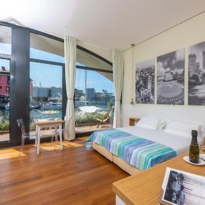 Camera con letto king size